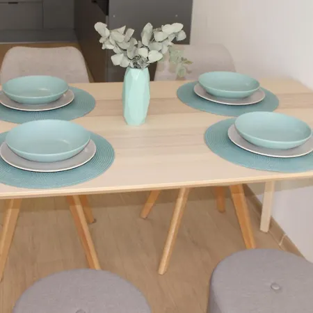 Pod Rotundou Lägenhet
